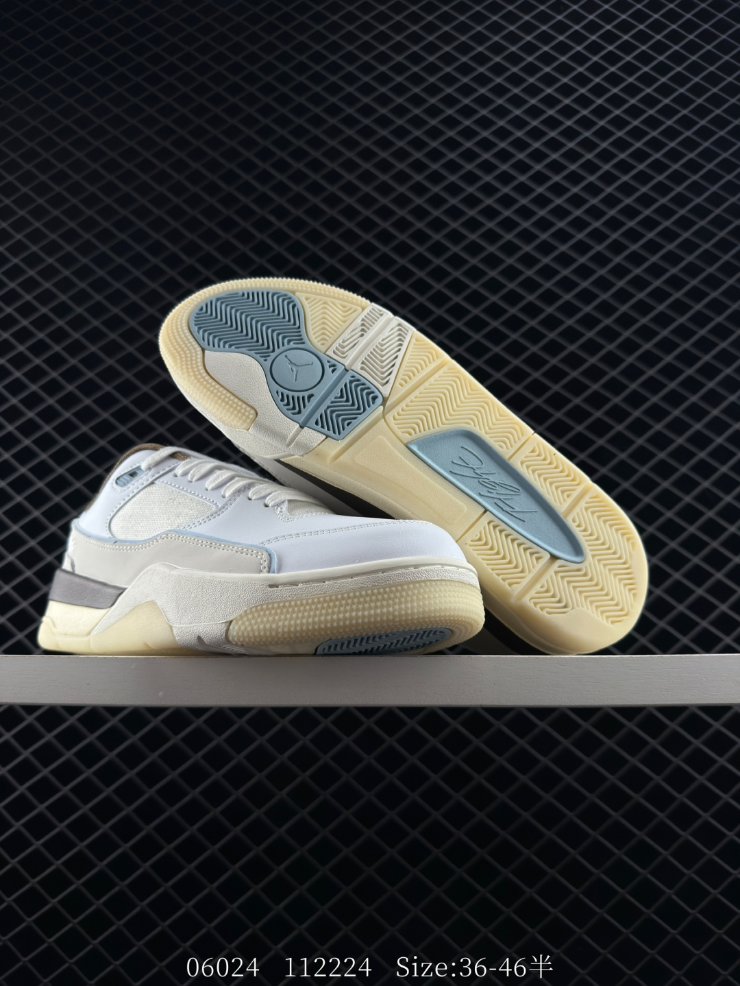 Air Jordan 4 Retro Flight Court